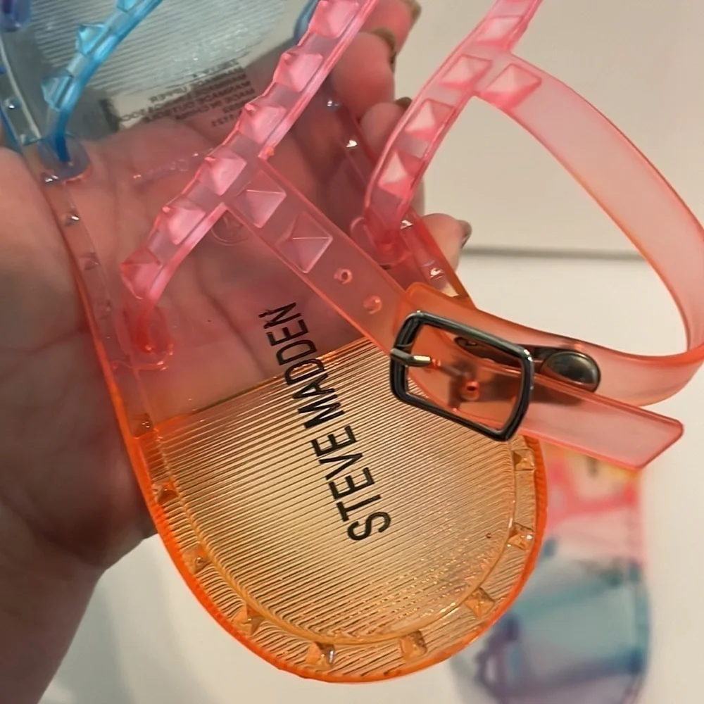 Steve Madden Girls Rainbow Jelly Jelly Stud Sandals size 4 Buckle Back